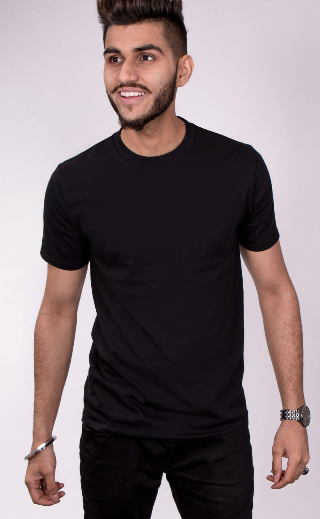Size guide image for Mens Casual shirt type. Model is dressed in black